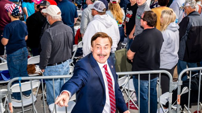 LINDELL.jpg