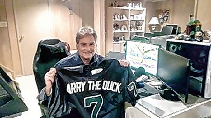 LarryTheDuck_041522A.jpg