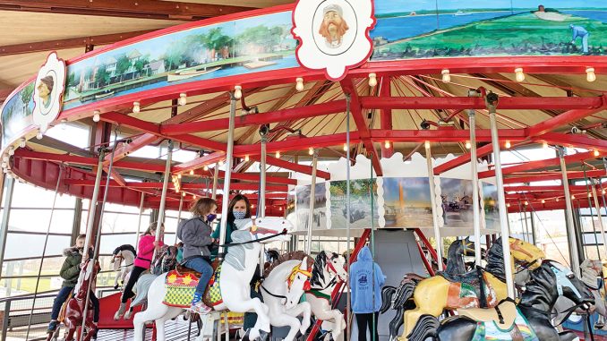 T1125_carousel_gp_C.jpg