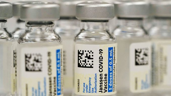 ap-virus-outbreak-jandj-vaccine_05052022.jpg