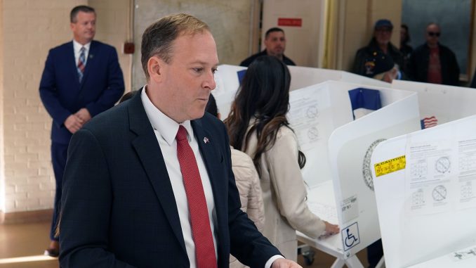 Zeldin-2022-voting-2-fb.jpg