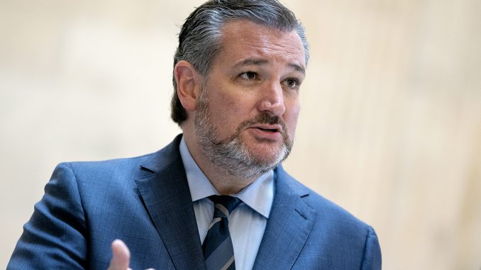 Ted-Cruz-blue-suit.jpg