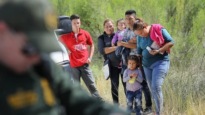 migrantfamily.webp.webp