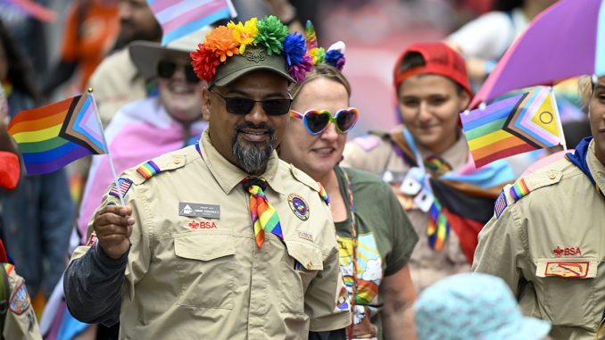 Boy-Scouts-Pride-LGBT.jpg