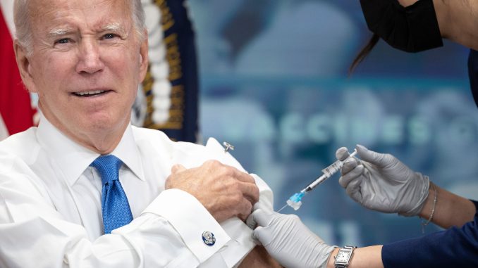 11012023_BidenVax-scaled-1.jpg