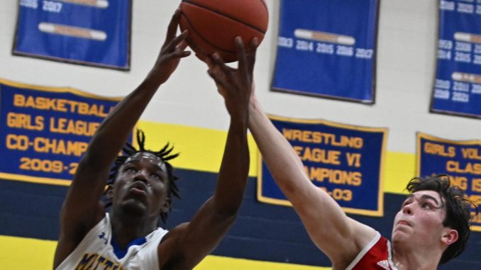 T1221_shboyshoops_ror.jpg