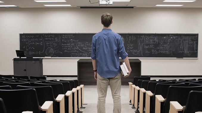 240213_CollegeCosts_Marino.jpg