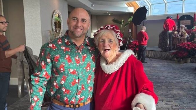 Bayville-Chamber-Breakfast-with-Santa-2.jpg