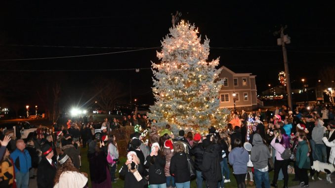 Image-1-Large-crowds-gathered-at-the-annual-Port-Jefferson-Village-christmas-tree-lighting.jpg